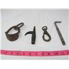 Image 2 : LOT OF 4 ASSORTED METAL ITEMS (BRASS HOOK, THREADED ROD, ETC)