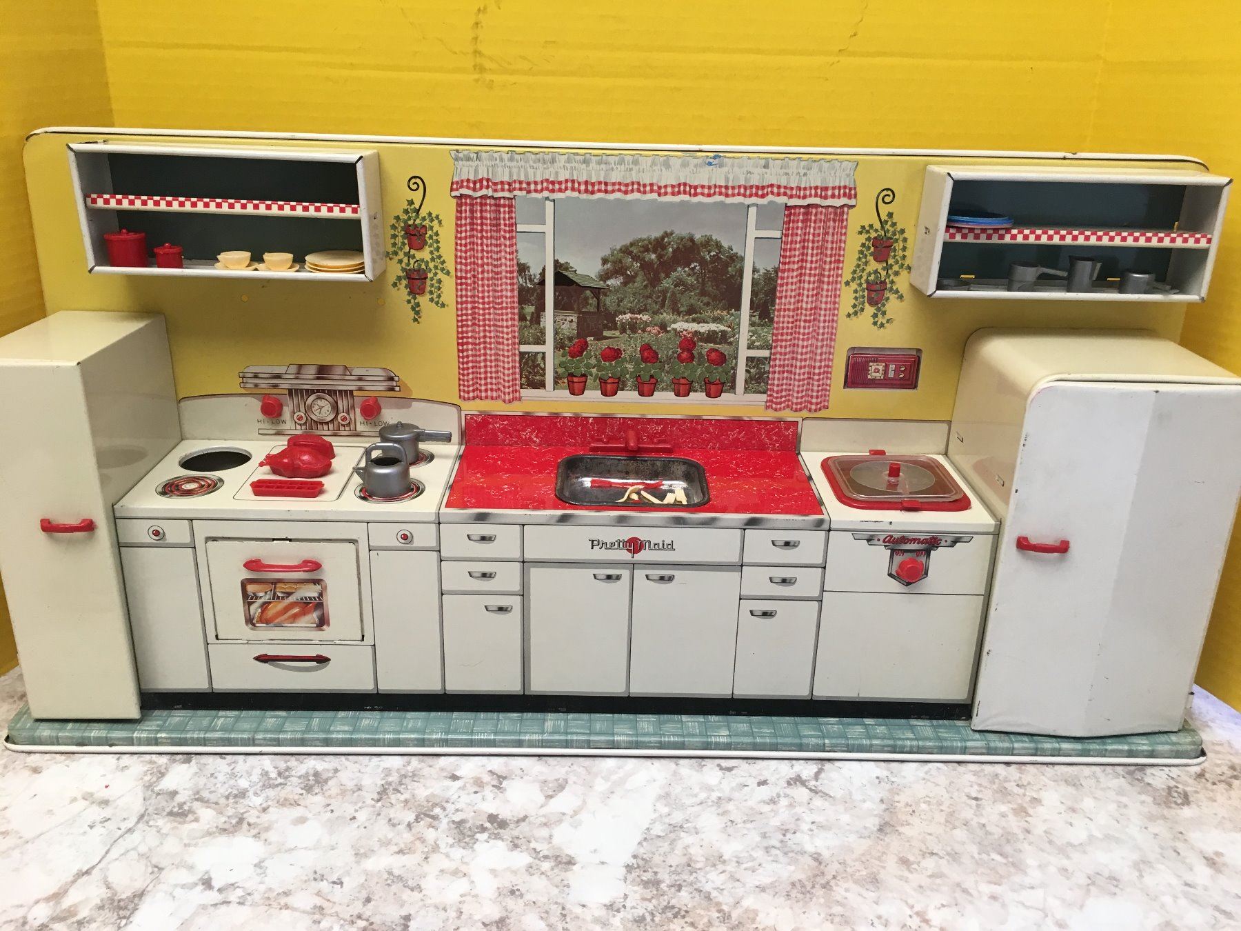 TOY KITCHEN SET (1950'S) (ALL METAL) *VIVID COLOURS* Schmalz Auctions