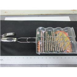 New BBQ/Camping  Corn on the Cobb Roasting Basket / holds 4 /  locks secure