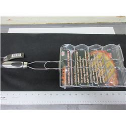 New BBQ/Camping  Corn on the Cobb Roasting Basket / holds 4 /  locks secure