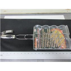 New BBQ/Camping  Corn on the Cobb Roasting Basket / holds 4 /  locks secure
