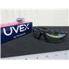 Image 1 : 2 New UVEX by Honeywell Safety Glasses /model S0604X Seismic black frame