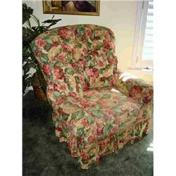 PLUSH BEDROOM CHAIR - FLORAL