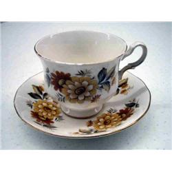 QUEEN ANNE BONE CHINA CUP & SAUCER SET FLORAL