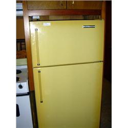 WHIRLPOOL REFRIGERATOR