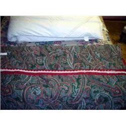 GREEN & RED FLORAL BED SPREAD