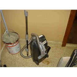 WHISPERTONE BY KENMORE VACUUM CLEANER