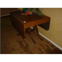 ANTIQUE DINING ROOM TABLE