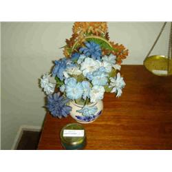 LOT - CANDLE & ARTIFICIAL FLOWERS IN BOWL