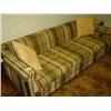 Image 1 : 70'S PLAID COUCH