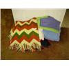 Image 1 : LOT OF TOWELS & AFGHANS