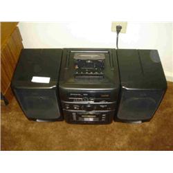 SANYO 6 DISC CD CHANGER/CASSETTE/ RADIO BOOM BOX