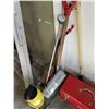 Image 1 : LOT OF GARDEN TOOLS AND SPRAYER
