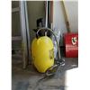 Image 3 : LOT OF GARDEN TOOLS AND SPRAYER