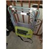 Image 1 : 2 FOLDING BEACH CHAIRS