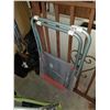 Image 2 : 2 FOLDING BEACH CHAIRS