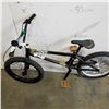 Image 3 : BLACK BEASTERN BIKE