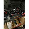 Image 2 : CRAFTSMAN 18V CORDLESS DRILL AND LIGHT SET