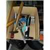 Image 2 : TRAY OF HAMMERS AND OTHER TOOLS