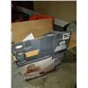 Image 3 : 2 INTEX AIR MATTRESSES - QUEEN AND TWIN