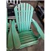 Image 3 : 2 GREEN WOOD FOLDING PATIO CHAIRS