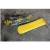 Image 3 : 2 BLACK AND YELLOW PLASTIC SNOWBOARDS
