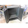 Image 3 : BLACK AND DECKER 2 DOOR GARDEN/SHOP CABINET