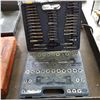 Image 2 : MASTERCRAFT TAP AND DIE SET