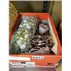 Image 2 : ORANGE BOX OF CABINET DOOR HANDLES
