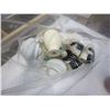 Image 2 : LOT OF FIGURAL SHAKERS SALT AND PEPPER