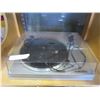 Image 1 : SANYO TP 240 AUTO RETURN TURNTABLE