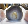 Image 2 : 3 SEMI-PRECIOUS STONES