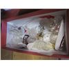 Image 4 : LOT OF SHELLS, VINTAGE COLLECTIBLES, AND PERFUME BOTTLES