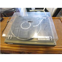 PIONEER TURNTABLE