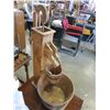 Image 3 : DOUBLE BUCKET GARDEN FIGURE