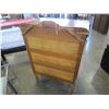 Image 3 : 4 DRAWER DRESSER W/ WOOD CASTORS
