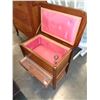 Image 2 : VINTAGE SEWING BOX