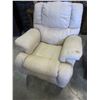 Image 1 : BEIGE RECLINER CHAIR