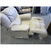 Image 3 : BEIGE RECLINER CHAIR