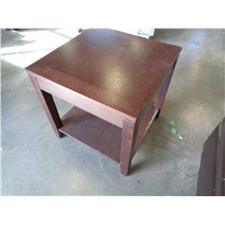 MODERN ENDTABLE