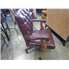 Image 2 : LEATHER STUDDED ROLLING OFFICE CHAIR