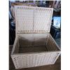 Image 2 : WOVEN CHEST