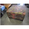 Image 3 : UPHOLSTERED STORAGE OTTOMAN