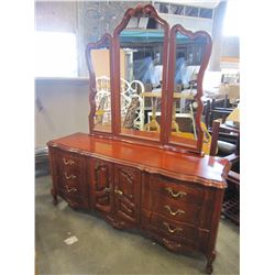 FRENCH PROVINCIAL 6 DRAWER DRESSER W/ MIRROR