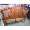 Image 4 : PAIR OF 2 DRAWER FRENCH PROVINCIAL NIGHTSTANDS AND HEADBOARD