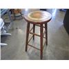 Image 3 : BARELY TWIST CARROT STOOL