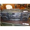 Image 3 : 2 BOOKSHELF STEREO BOOMBOXES
