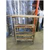 Image 1 : HOCKEY STICK SHELF