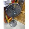 Image 1 : BLACK FLOOR FAN LASKO