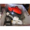 Image 1 : BOX OF KITCHEN ITEMS